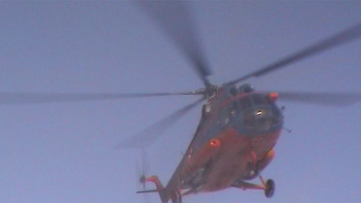 Regreso del helicóptero a la base Barneo - Expedición Polo Norte Geográfico - 2002
