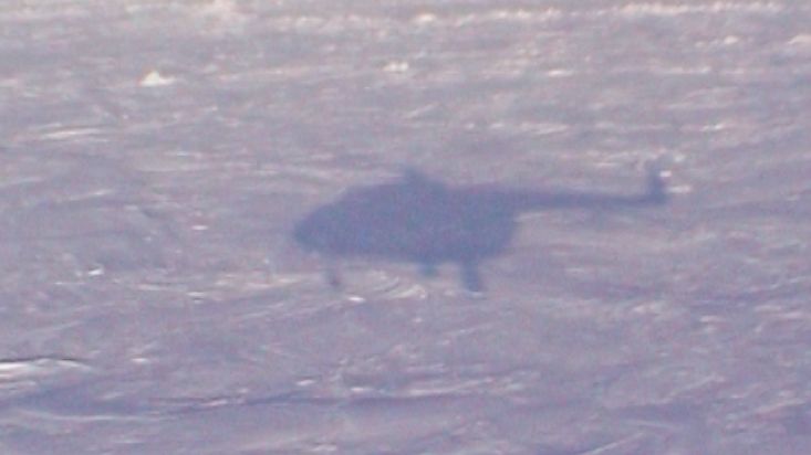 Aterrizaje del helicóptero en el Oceáno Ártico - Expedición Polo Norte Geográfico - 2002