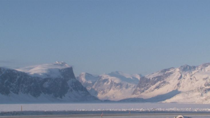 Panorámica de la entrada del fiordo Pangnirtung - Expedición al Casquete Polar Penny - 2009