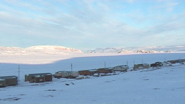 El pubelo Inuit de Arctic Bay - Expedición Nanoq 2007