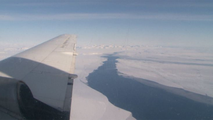 Vuelo de Iqaluit a Pangnirtung - Expedición al Casquete Polar Penny - 2009