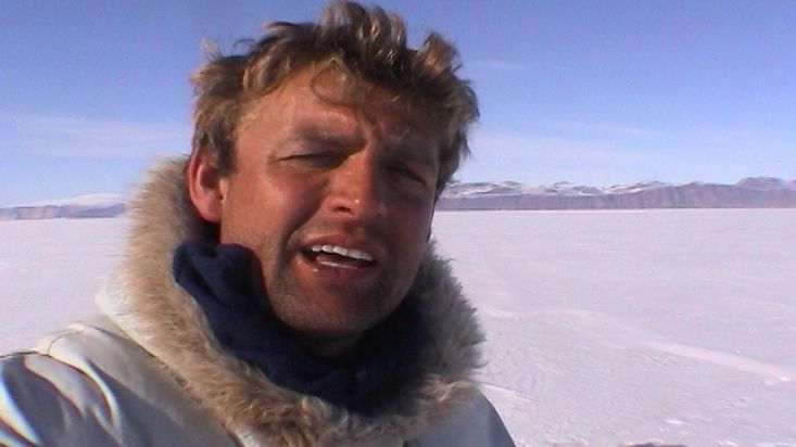 José habla de la foca cazada - Expedición Thule - 2004