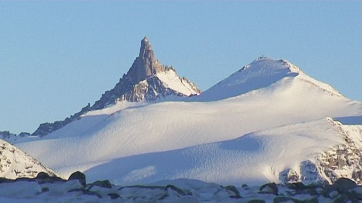 Montañas del Stewart Valley - Expedición Sam Ford Fiord 2010