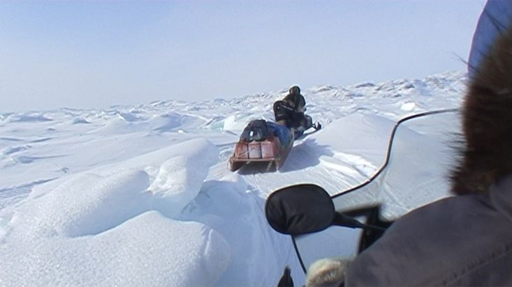 Ruta en motonieve hacia el Penny - Expedición al Casquete Polar Penny - 2009