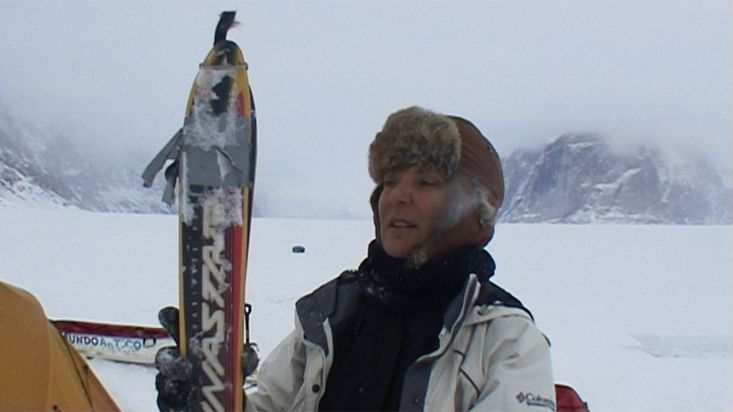 Ingrid Ortlieb explica el porteo hacia el Stewart Valley - Expedición Sam Ford Fiord 2010