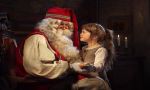 Laponia y Papá Noel con niños