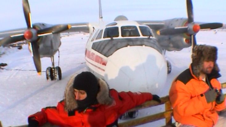 Traslado del equipo al aeropuerto de Khatanga - Expedición Polo Norte Geográfico - 2002