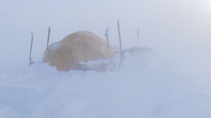 Vientos catabáticos y tormenta en el casquete polar - Expedición al Casquete Polar Penny - 2009