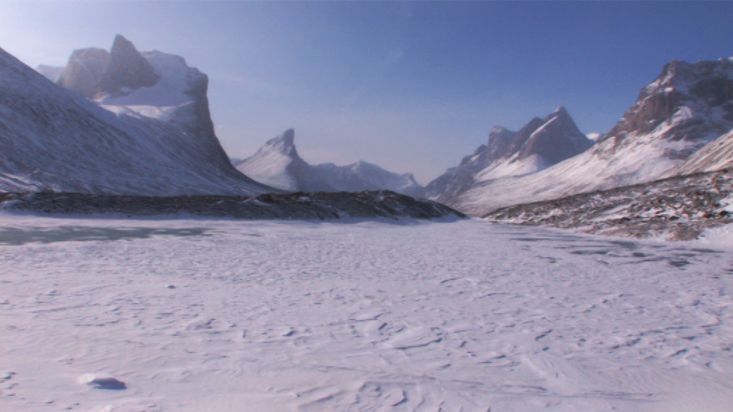 Vistas del Breidabilk y de Thor Mountain desde Summit Lake - Expedición Akshayuk Pass 2008