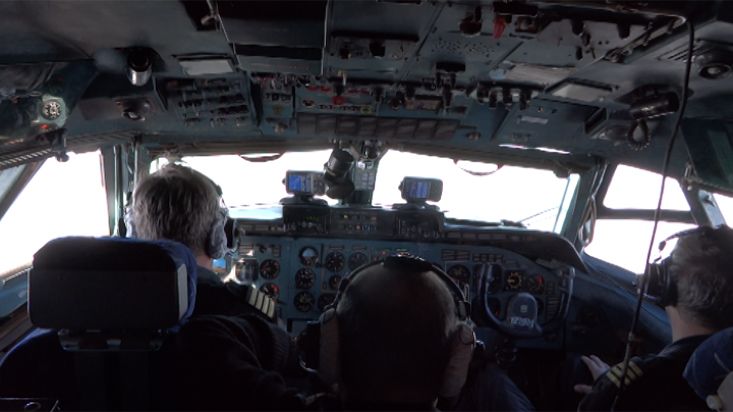 Vuelo de Longyearbyen a la base derivante Barneo - Expedición Polo Norte Geográfico - 2016