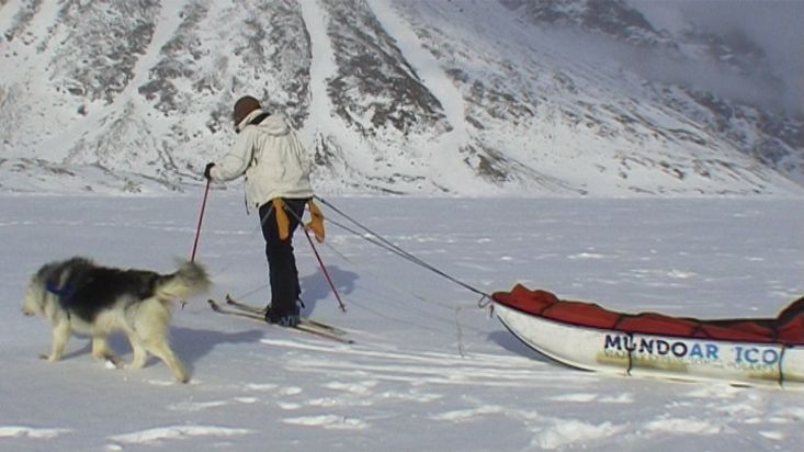 Esquiando en el Walker Arm Fiord - Expedición Sam Ford Fiord 2010